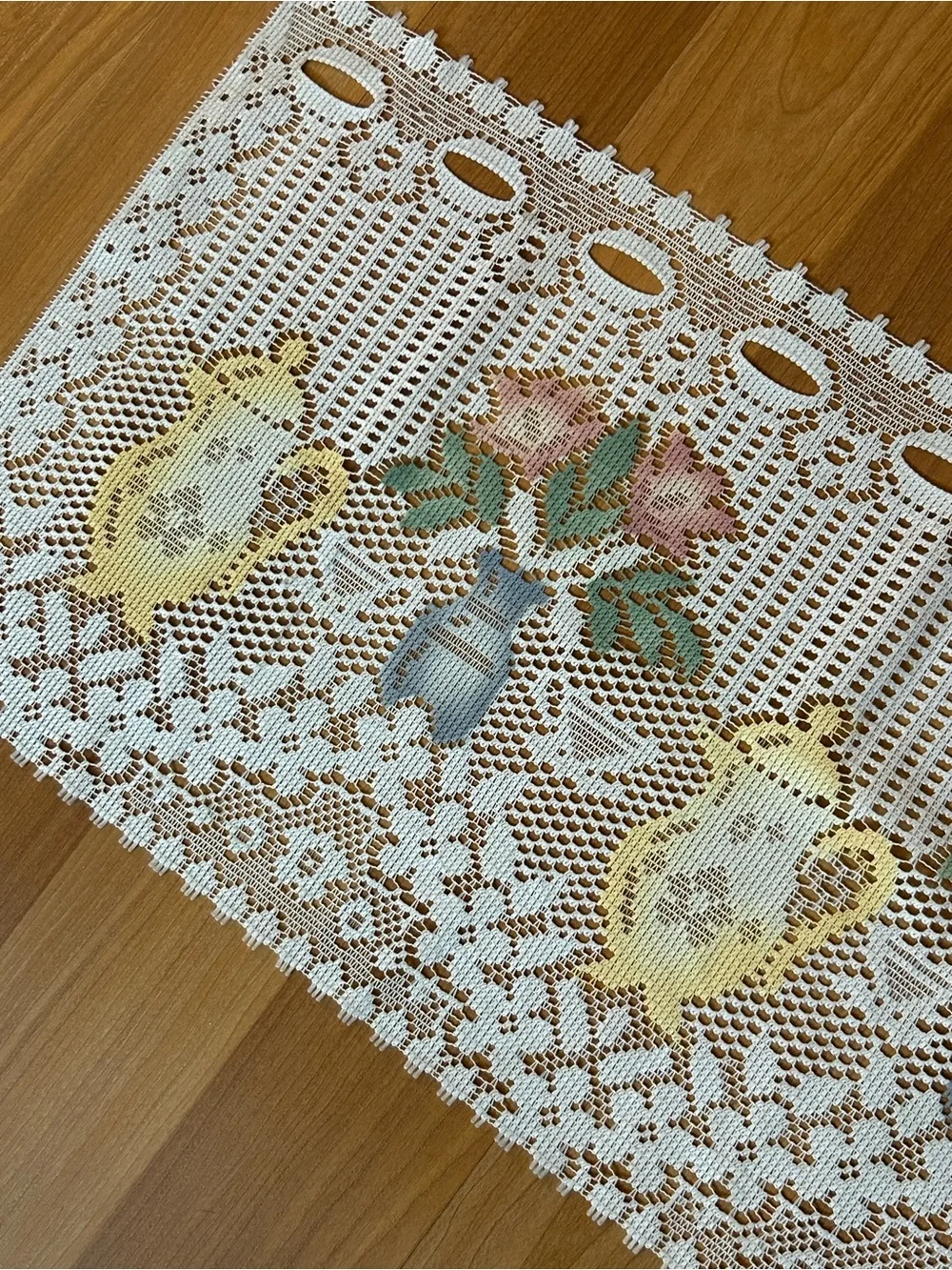 Vintage Floral Lace Table Runner/Teapots